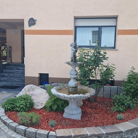 Hisa Bizjak Kranj Buitenkant foto