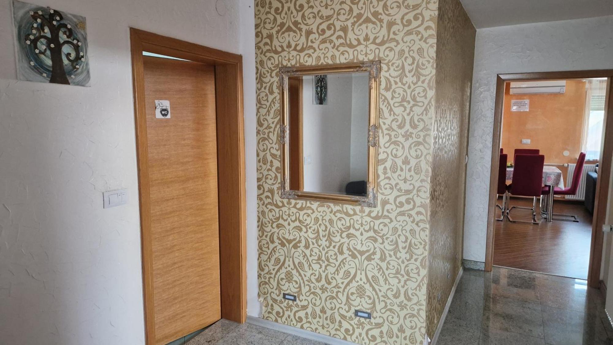 Hisa Bizjak Kranj Buitenkant foto