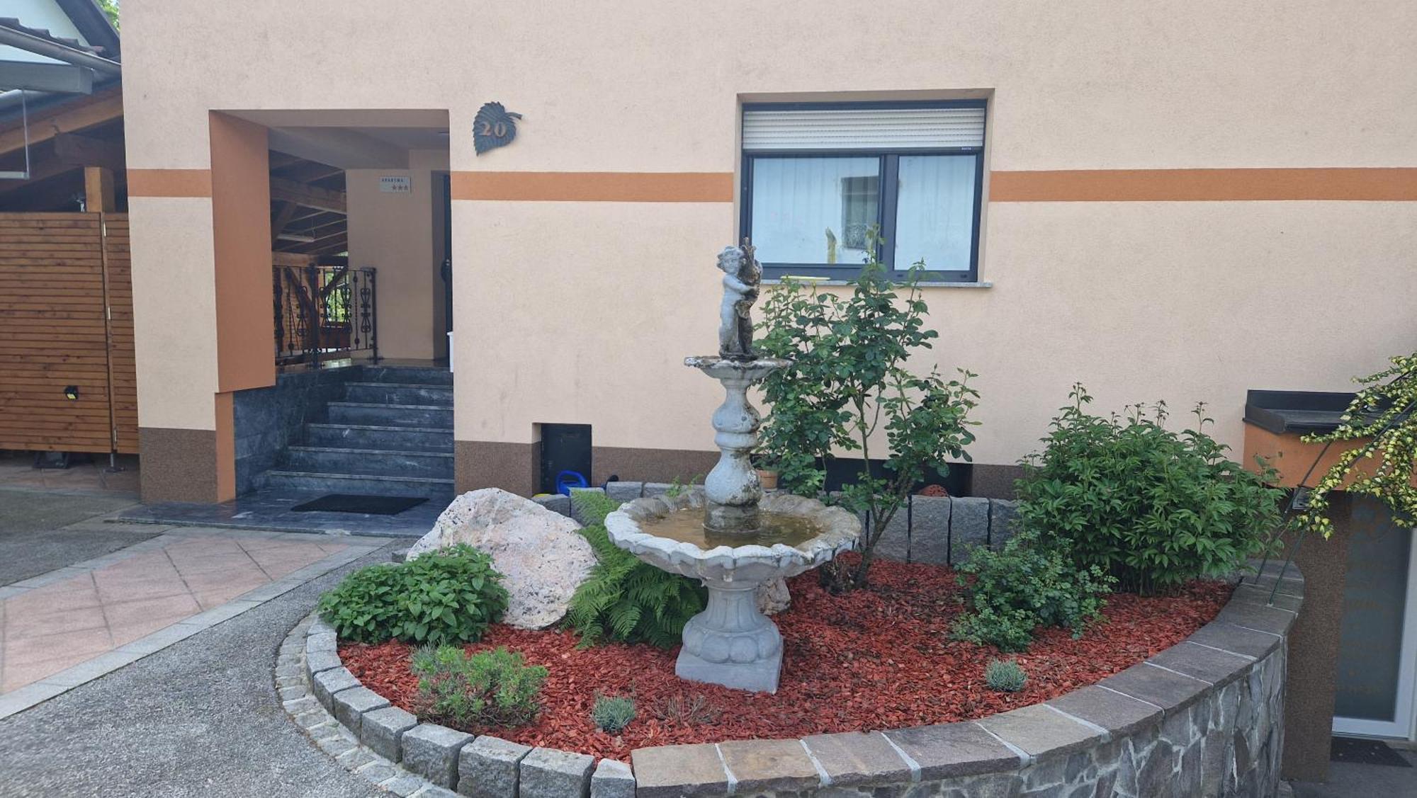 Hisa Bizjak Kranj Buitenkant foto